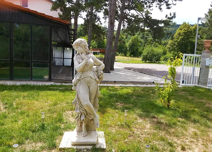 Апартаменты Divaca, Srebrna